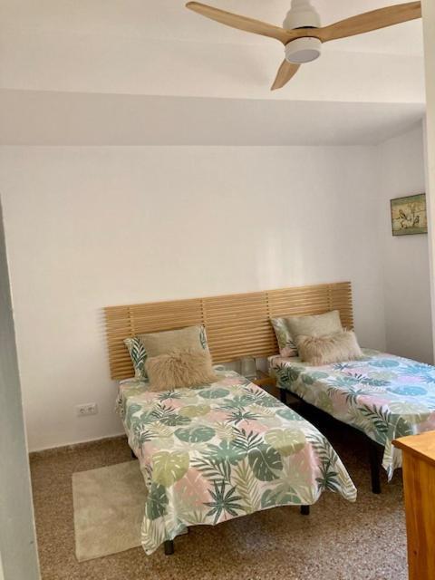 Piles Playa Beach Apartment Екстер'єр фото